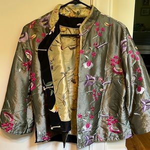 New Chinese embroidered silk jacket (reversible!) Size M
